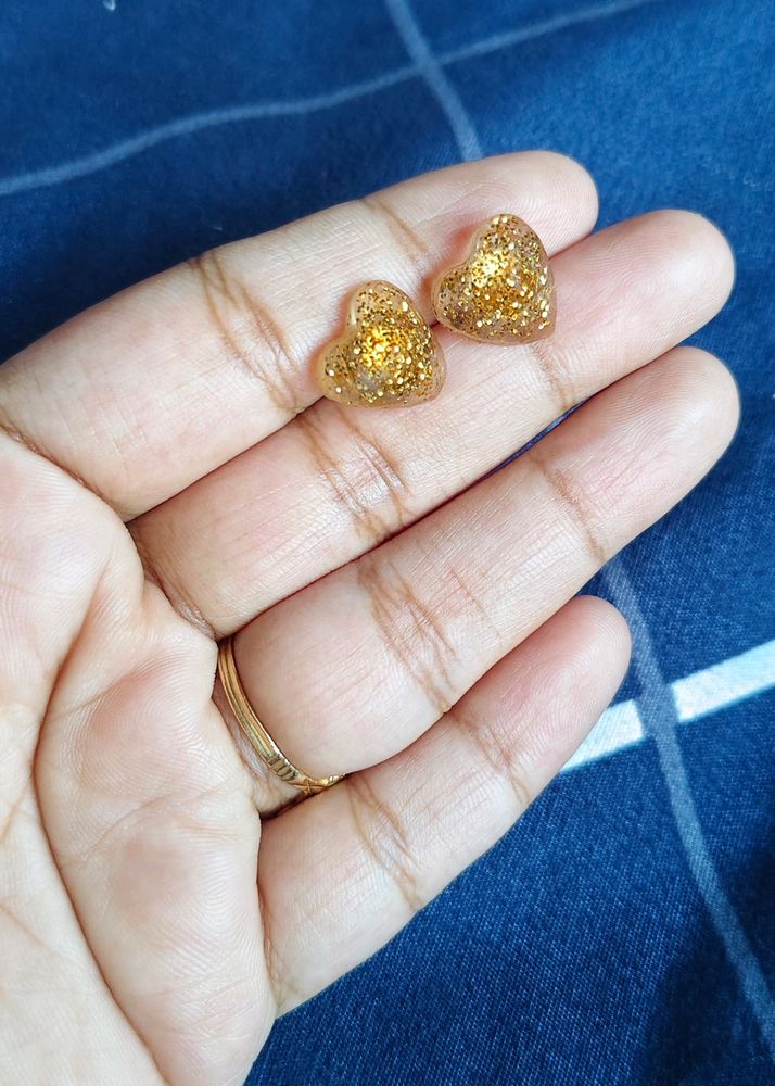 Resin Sparkle Heart Stu Earrings