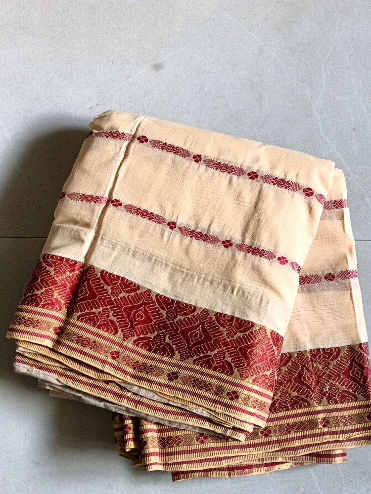 Cream And Red Bengal Cotton Saree