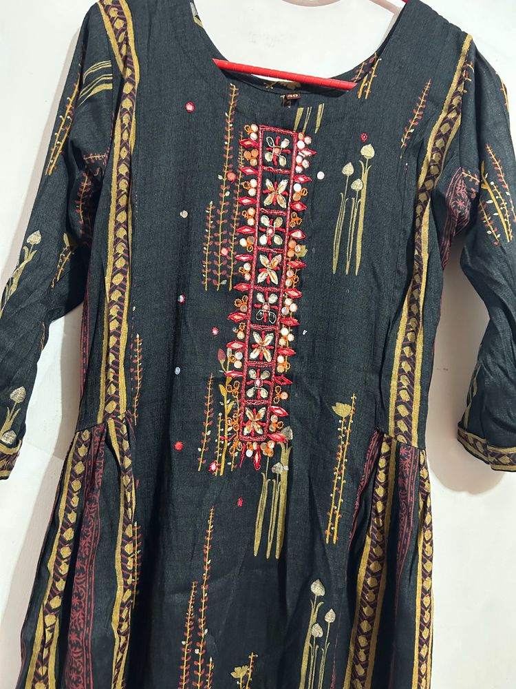 Black Kurti