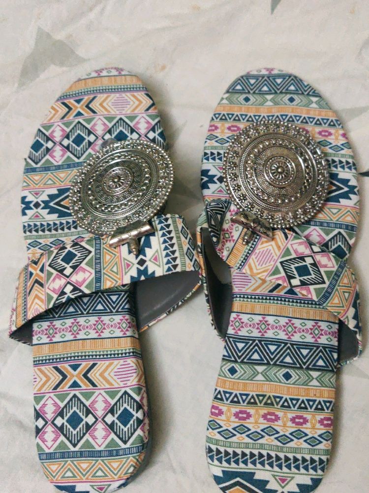 41" Fancy Chappal