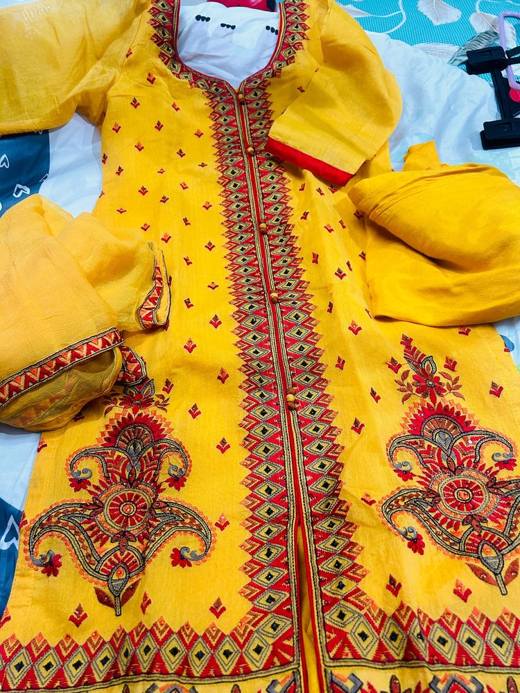 Embroidered Chanderi Suit