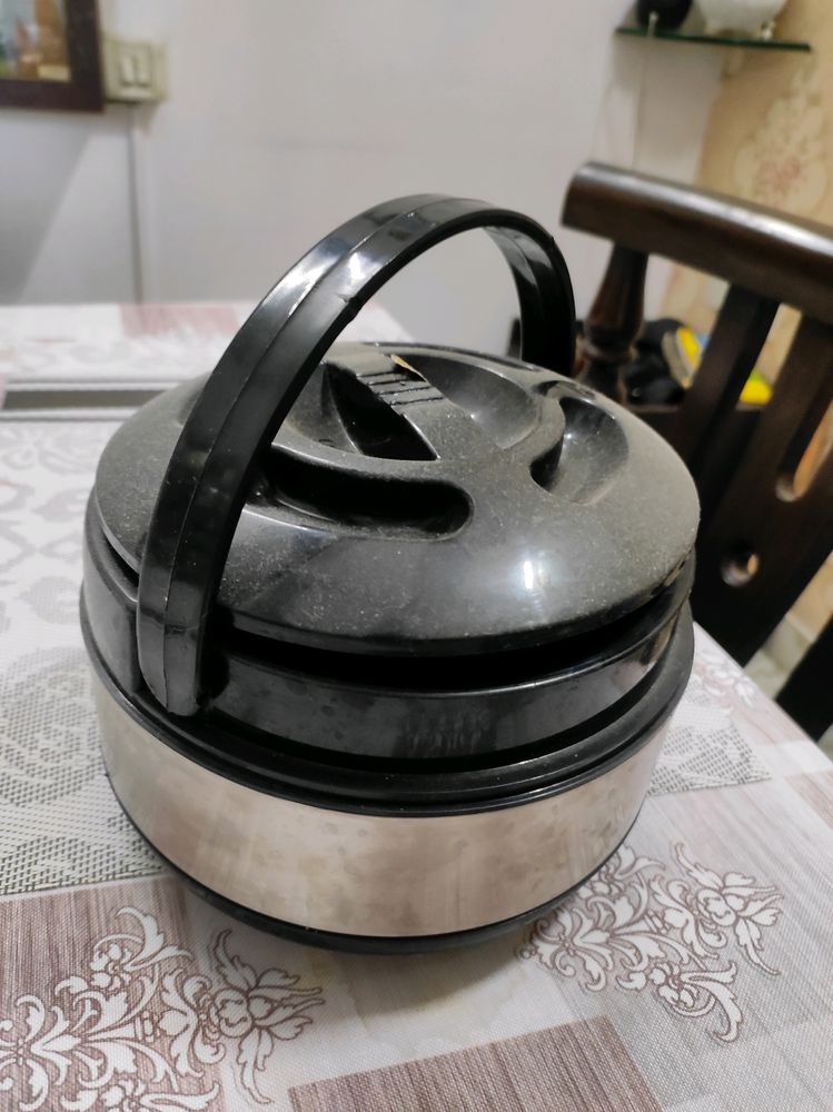 Steel Casserole With Handle