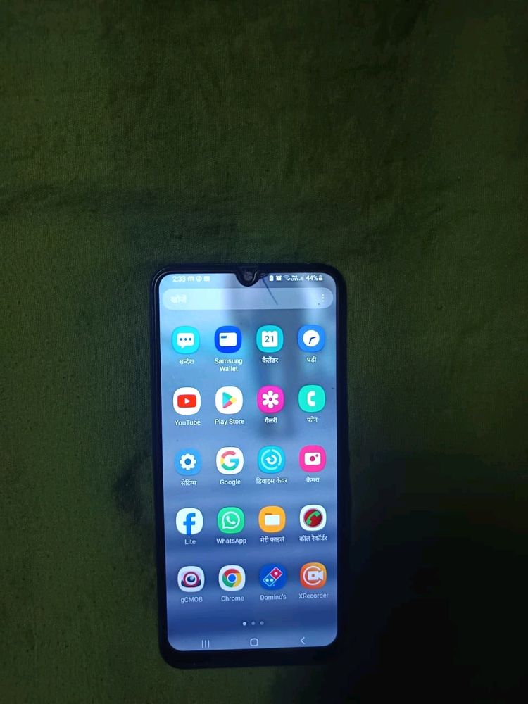 Samsung Galaxy A30 Smart phone