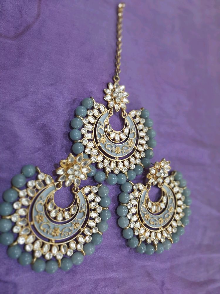 earrings with maang tikka