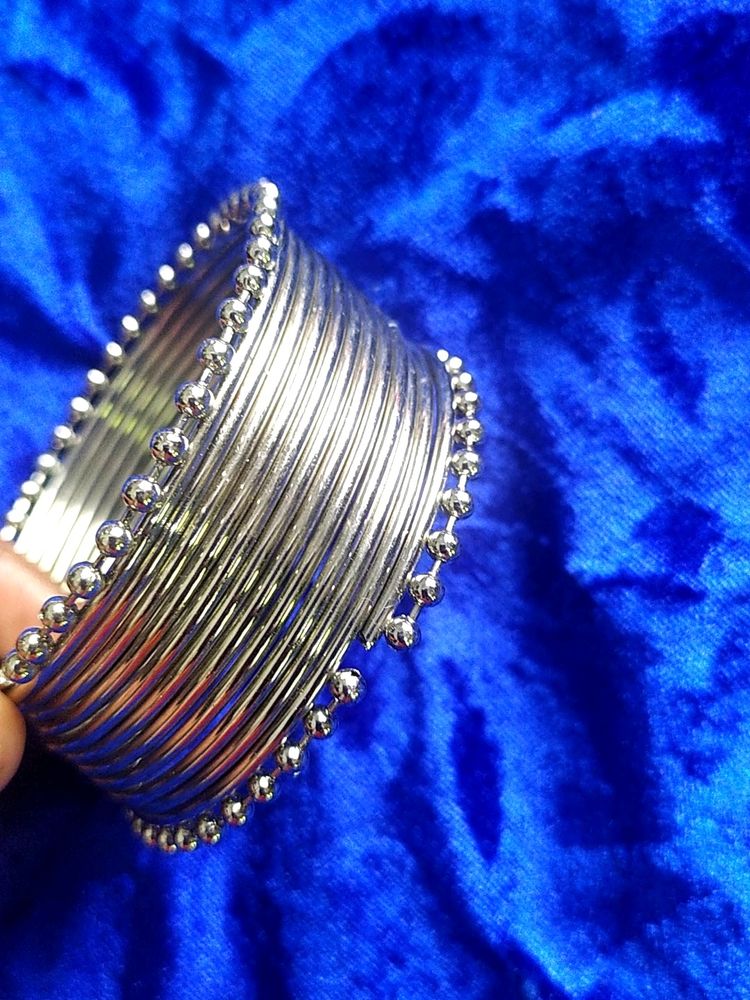 Metal Bangle