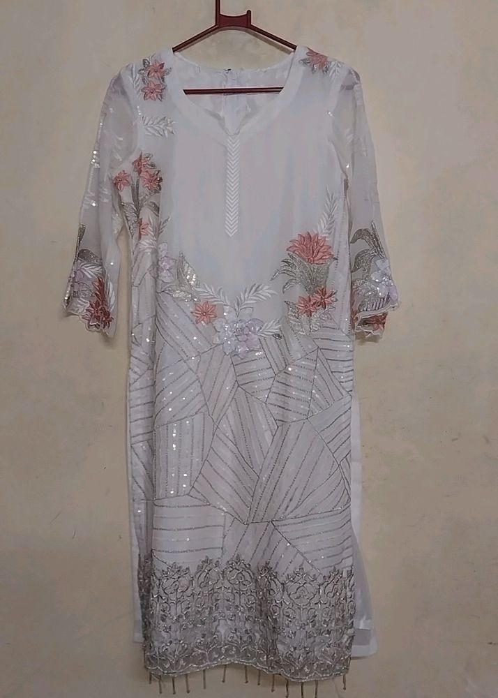 Beautiful Pakistani Kurti And Pant