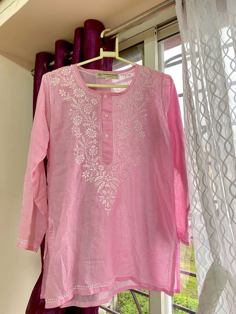 Baby pink short chikankari kurti 🎀