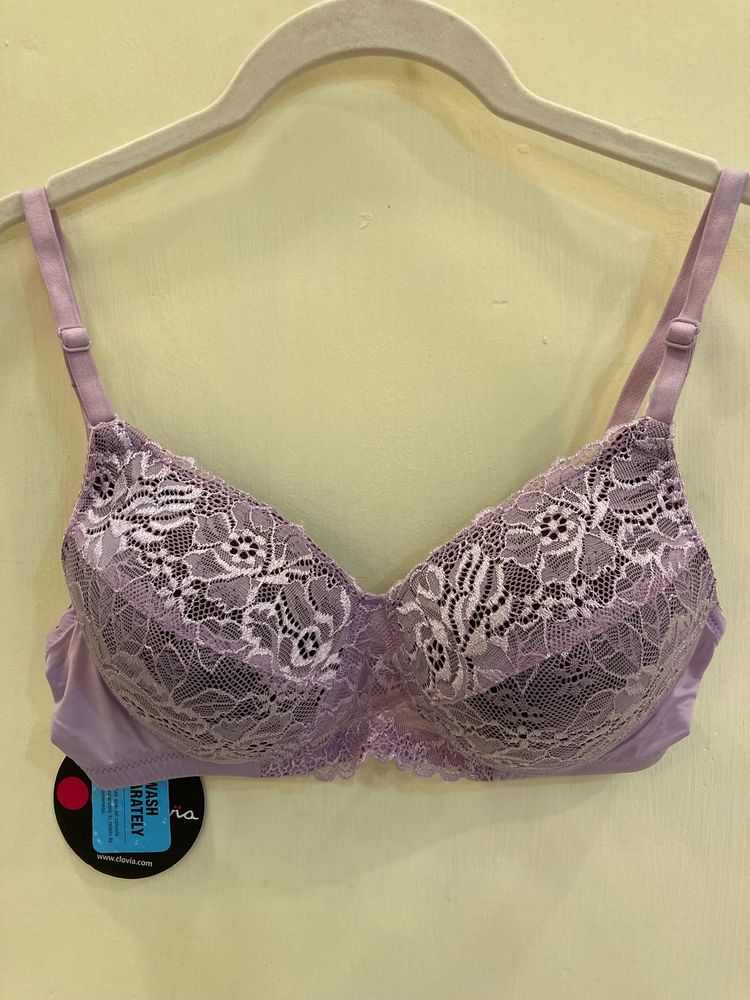 Clovia Lightly Padded Lace Bra