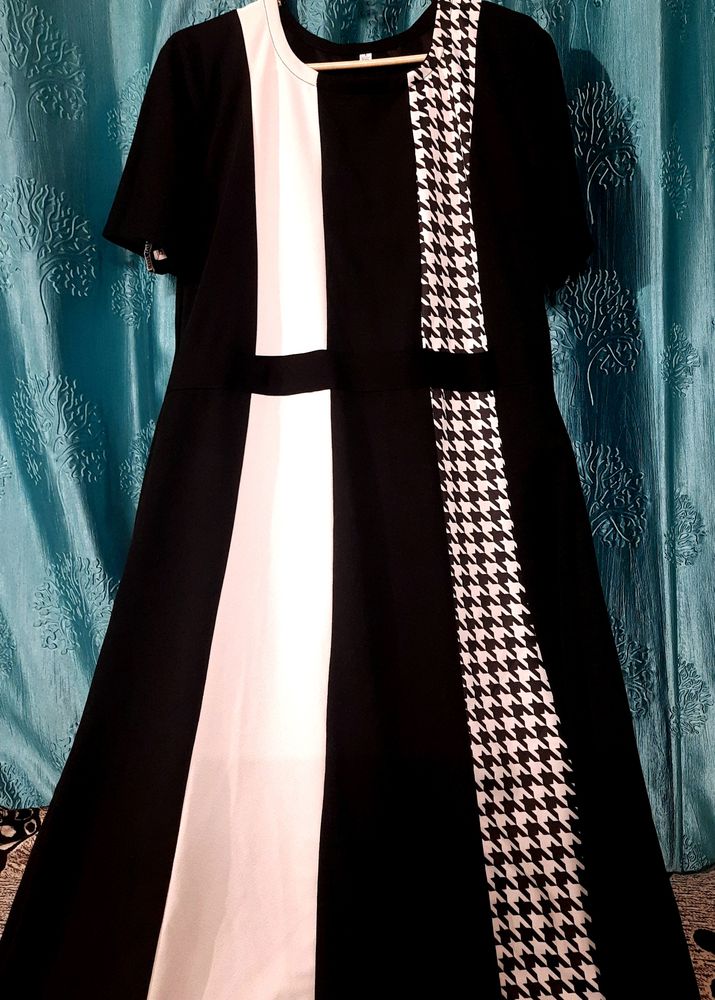 🔥SALE🔥Black And White Midi Dress