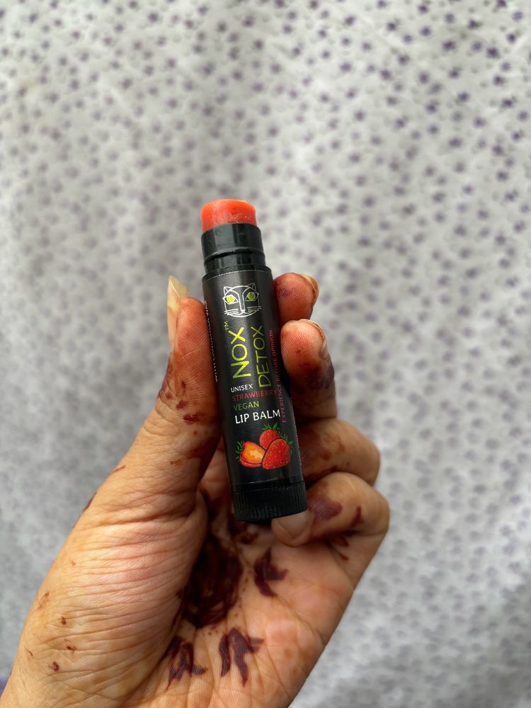 Nox Detox  strawberry, vegan lip balm