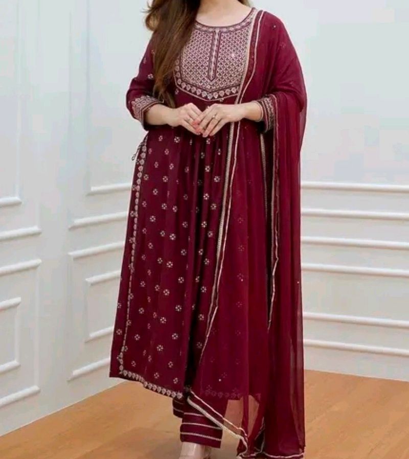 Nayara Kurta Suit Set