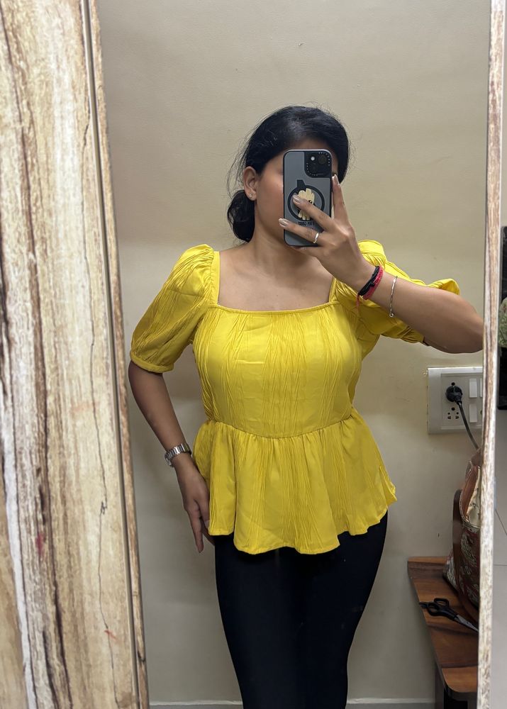 Yello Puffed Sleeves Peplum Top