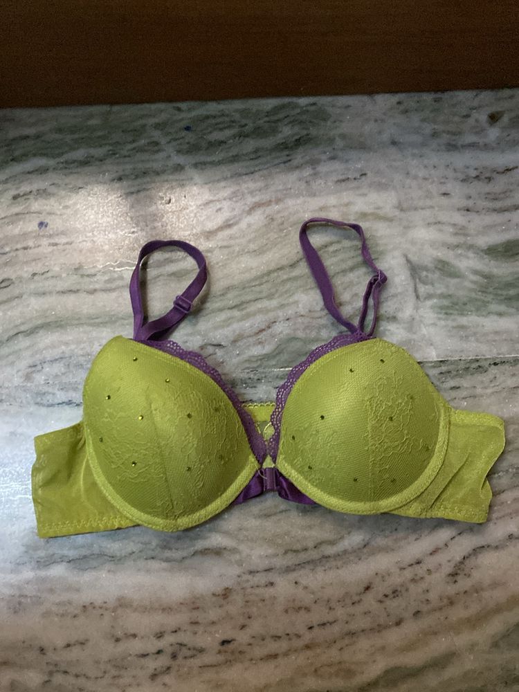 Sale‼️Buy1 Get 1‼️Fancy Green Bra 💚