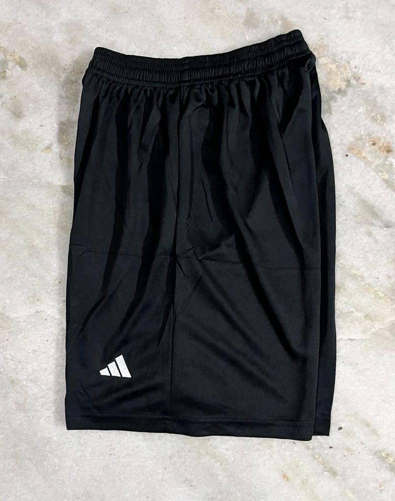 ADIDAS JAPAN BLACK SHORTS SIZE (30-32)