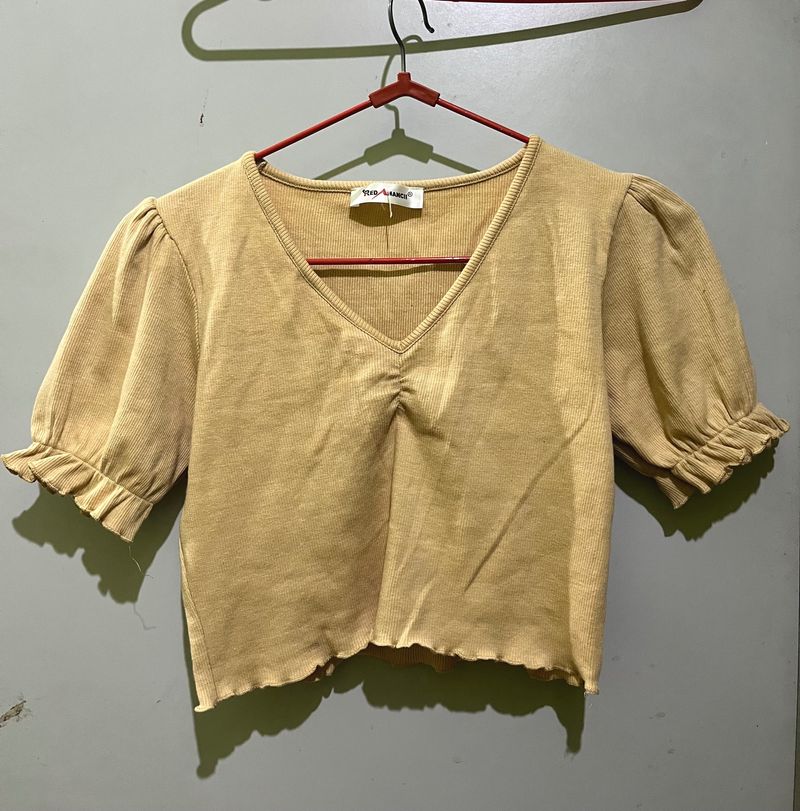 CASUAL WOMEN BEIGE PUFF SLEEVES CROP TOP