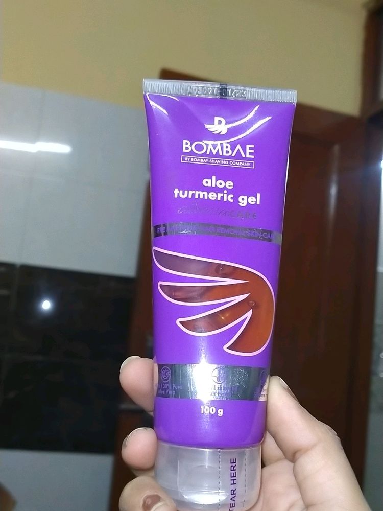 Bombae Face Razor & Aloe Turmeric Gel Combo