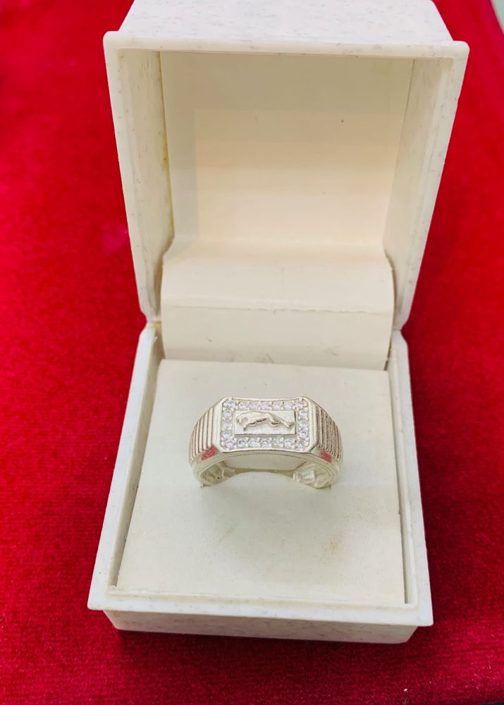 Gents Ring Pure silver (wt:-5.400g)