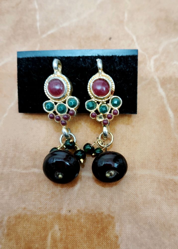 Maroon & Green Combination Earring