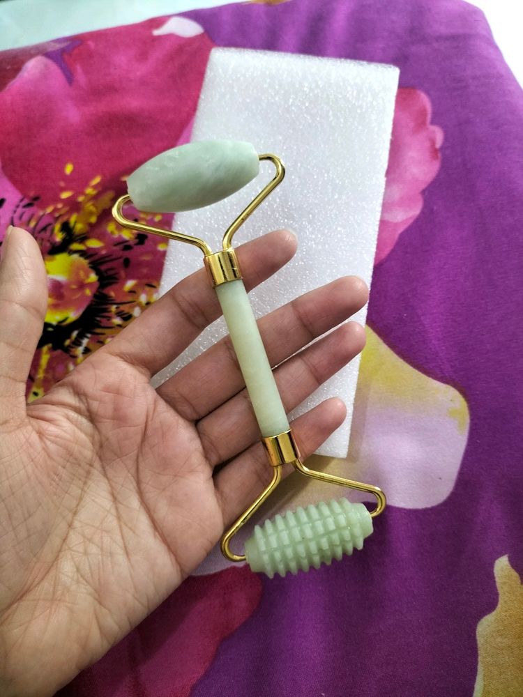 Green Derma Jade Roller