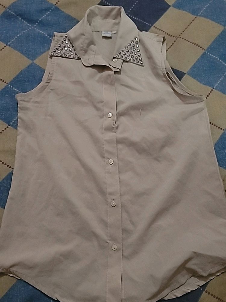 Sleeveless Shirt