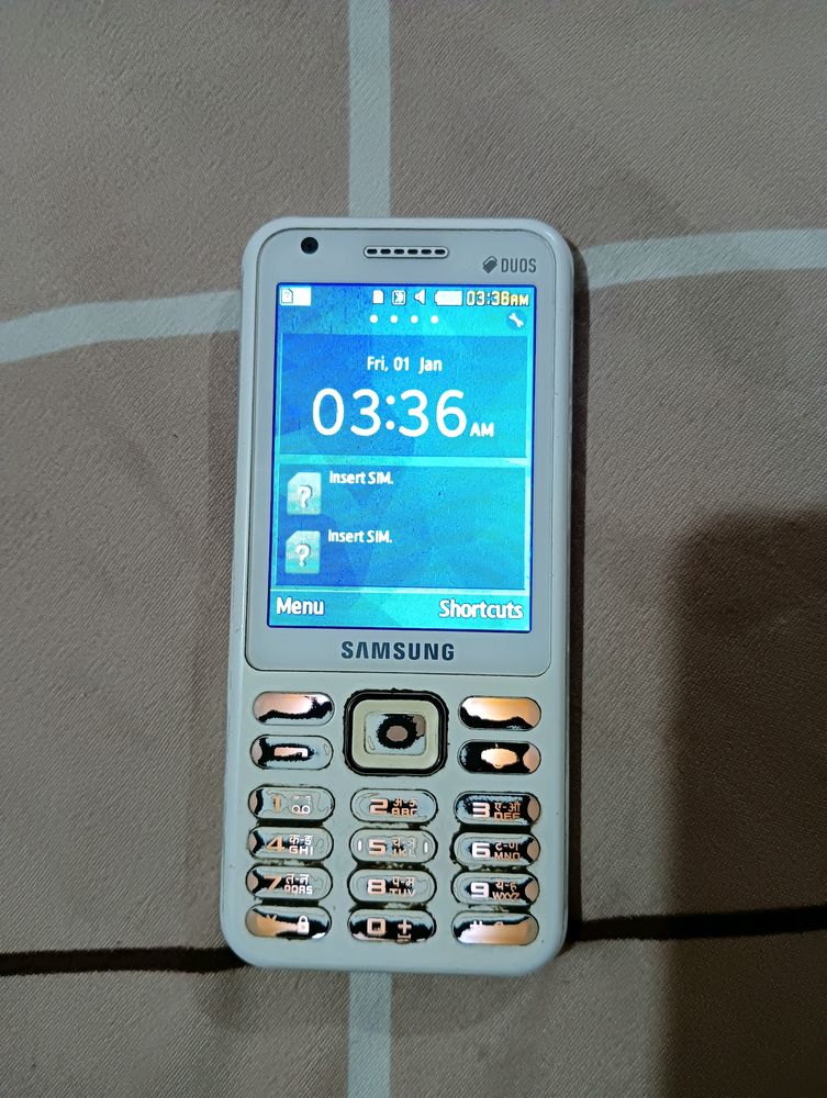 Samsung Duas Mobile Phone