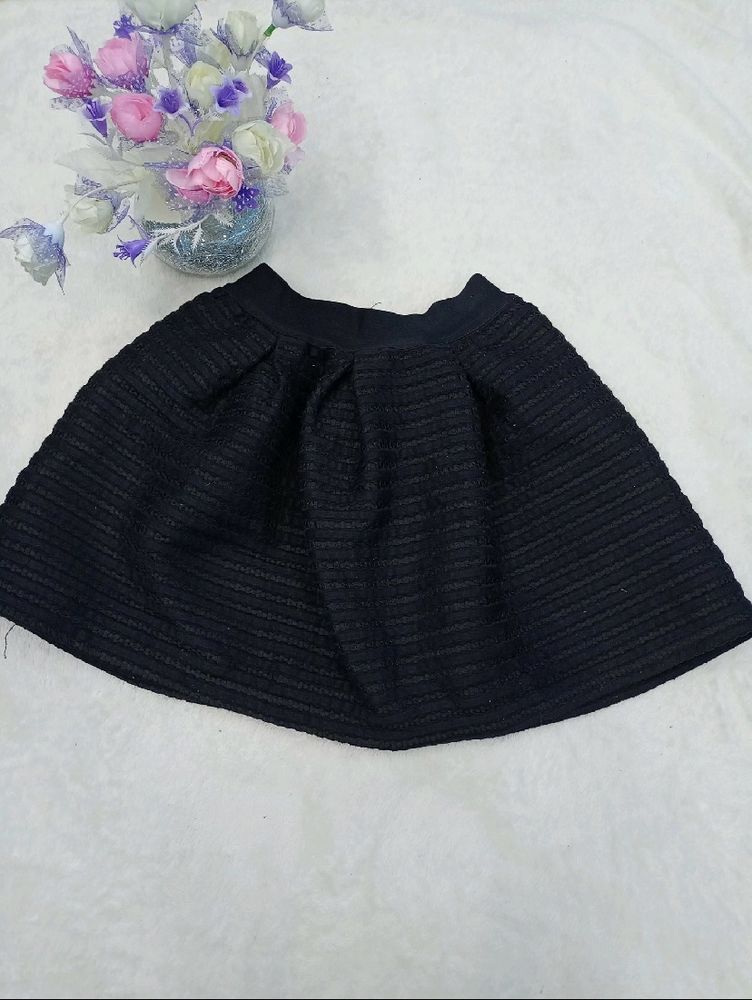 Black Skirt For Parties!