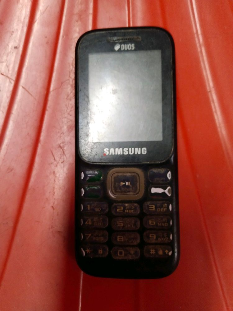 Samsang Keypad Mobile Phone