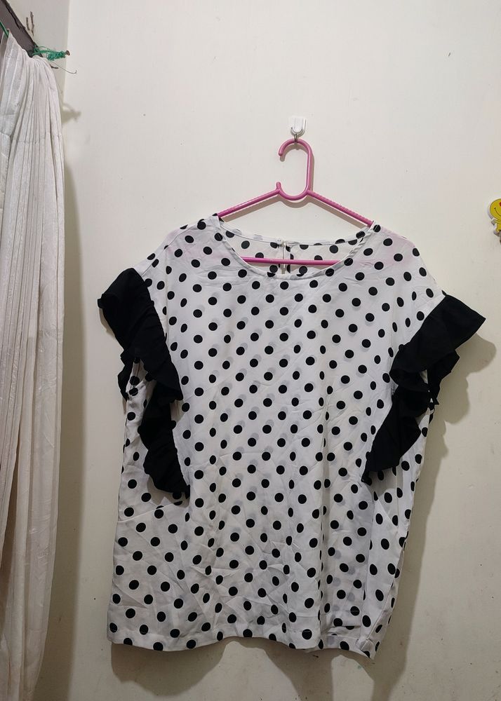 Korean Polka Dot Top Size Fits Till 44