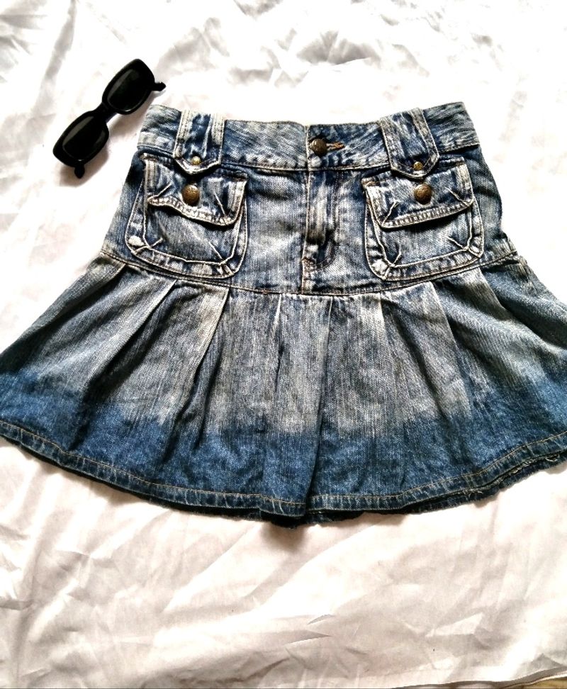 Pretty Y2K Pleated Denim Skirt