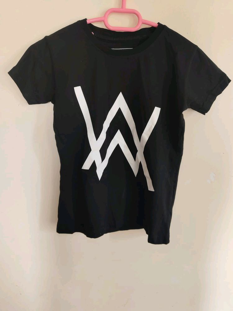 Black Tshirt For Women