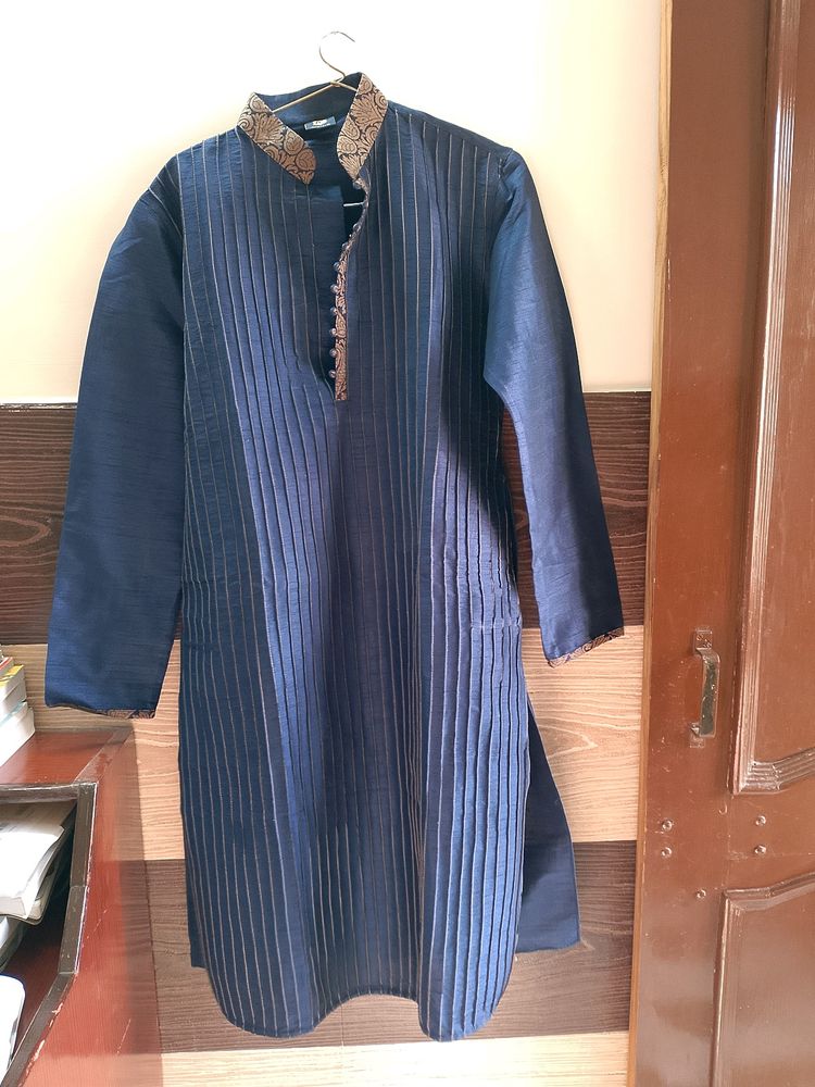 Manyavar Ethnic Mens Wear Kurta Set.