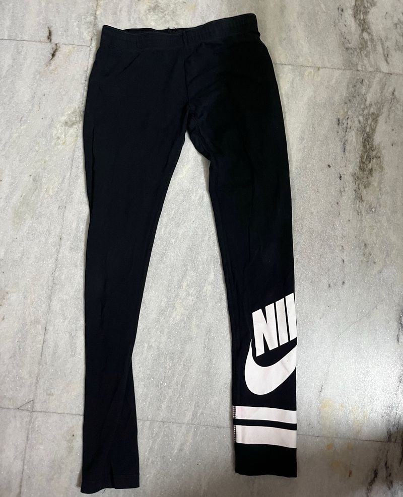 nike fitted leggings gym / sports