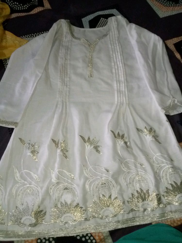 white curti pure cotton L saiz