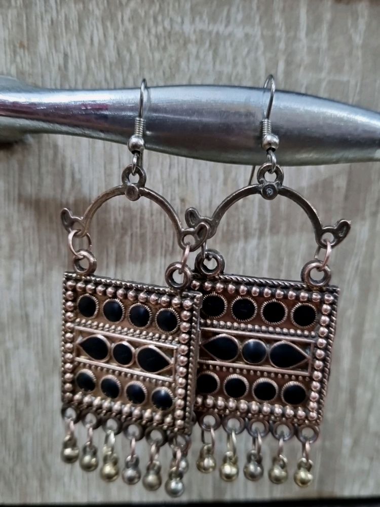 Black Beaded Square Shaped Hanging Earings