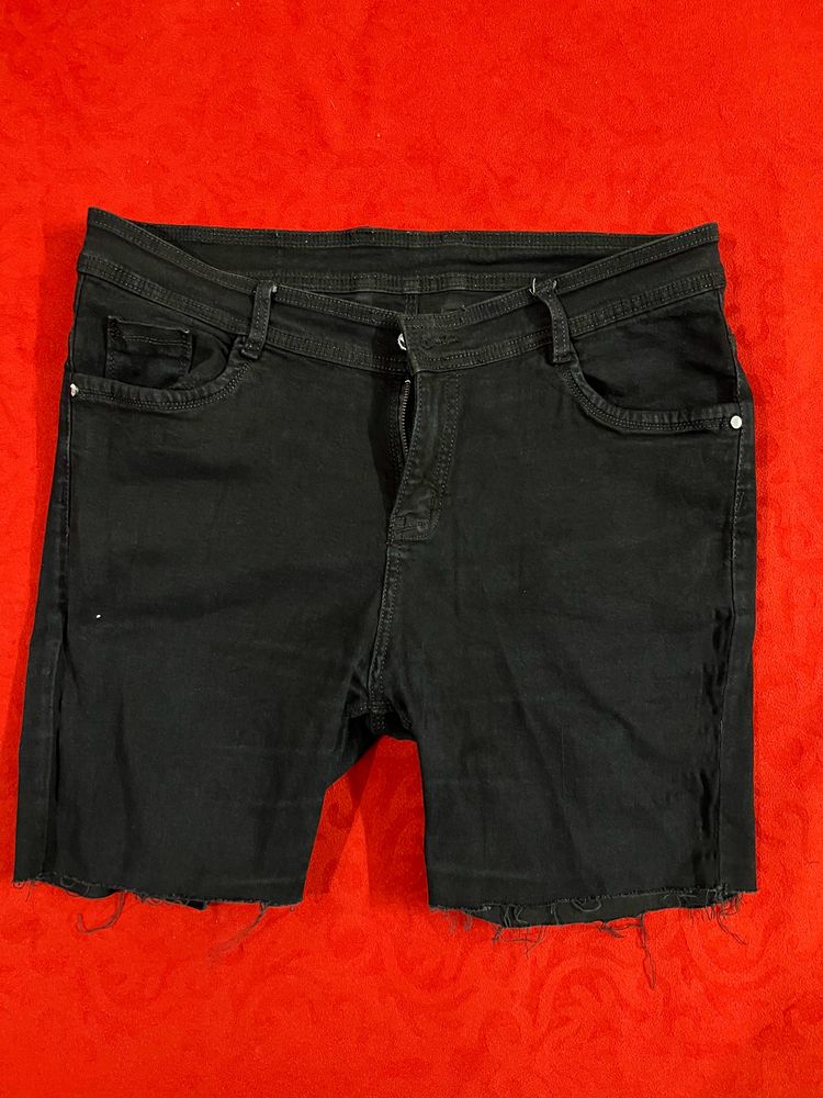 Black Shorts (jeans)