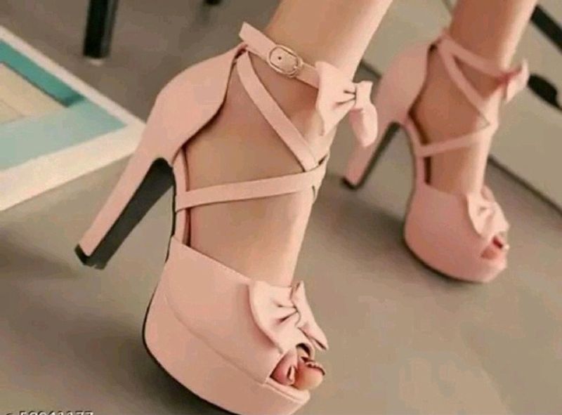 Heels For Aimol