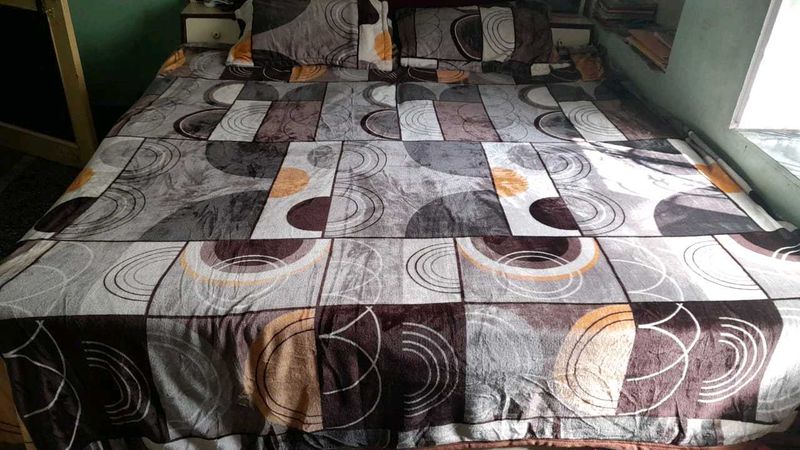 Woolen Bedsheet Double Bed Wth Pillow Cover