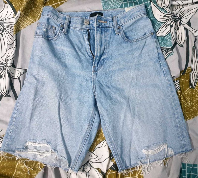 UNIQLO Denim Shorts 🩳💯