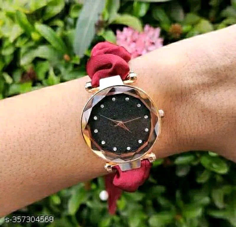 ₹30/- Off Fancy Women Wrist Watch