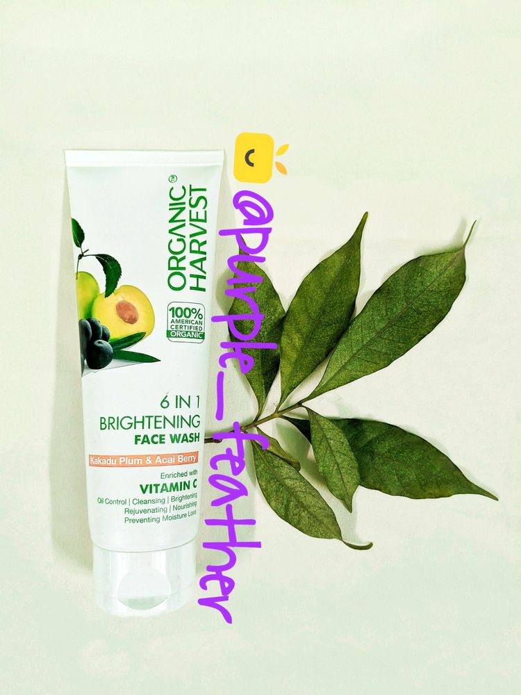 Organic Harvest 6-in-1 Brightening Face Wash