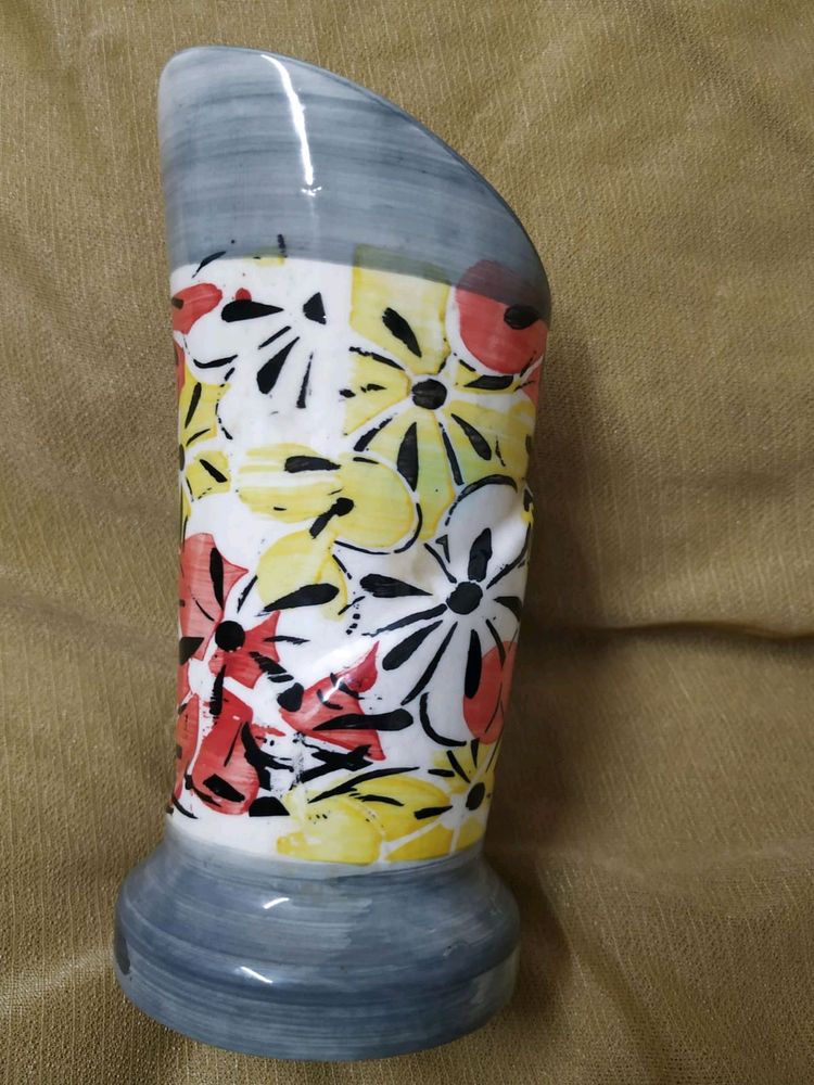 Flower Vase- Beutiful Ceramic, Slightly Chipped,