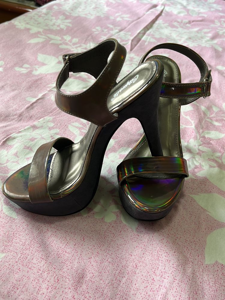 Brand new Holographic Top Heels