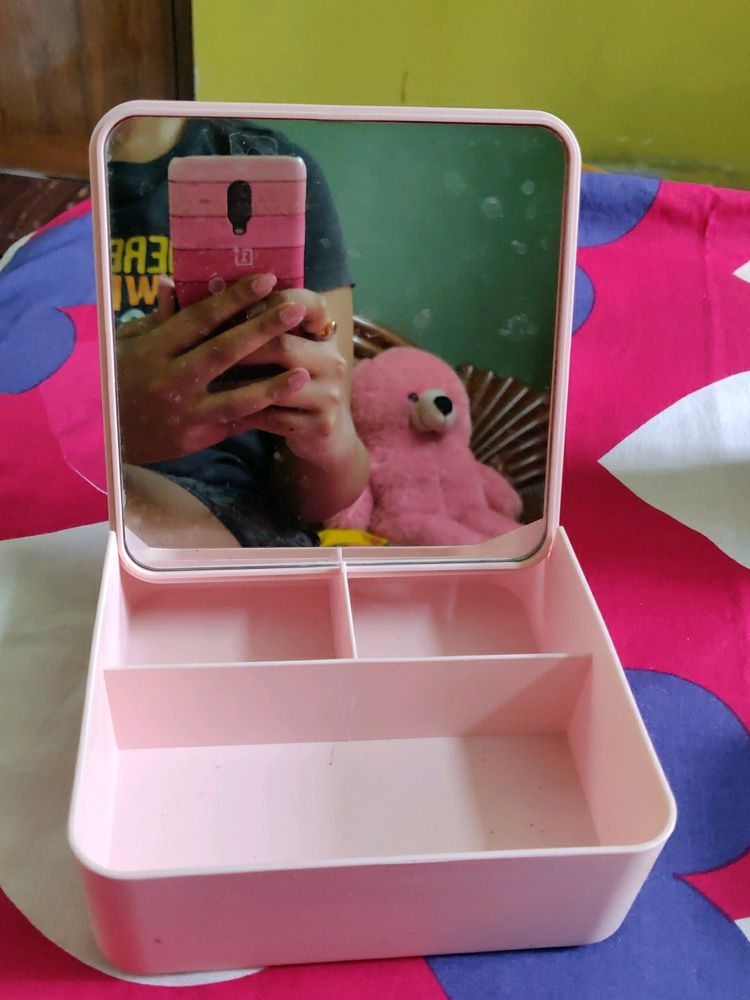 MINISO ORGANIZER WITH MIRROR