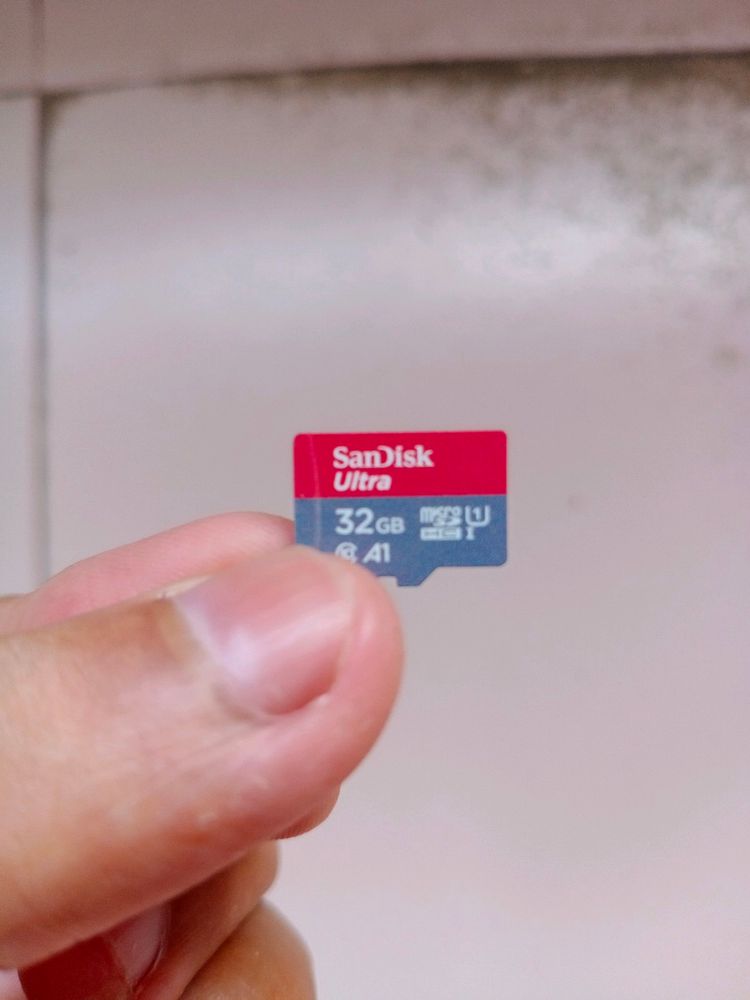 32 GB SanDisk Memory Card