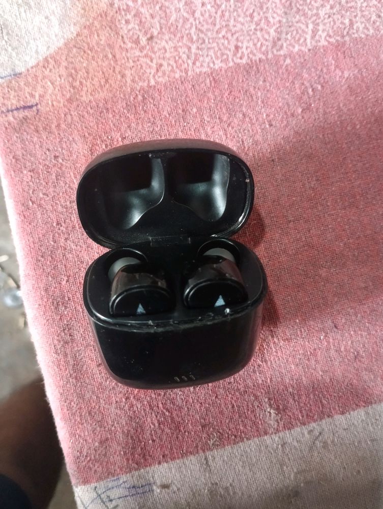 Black Earbuds Check Description First