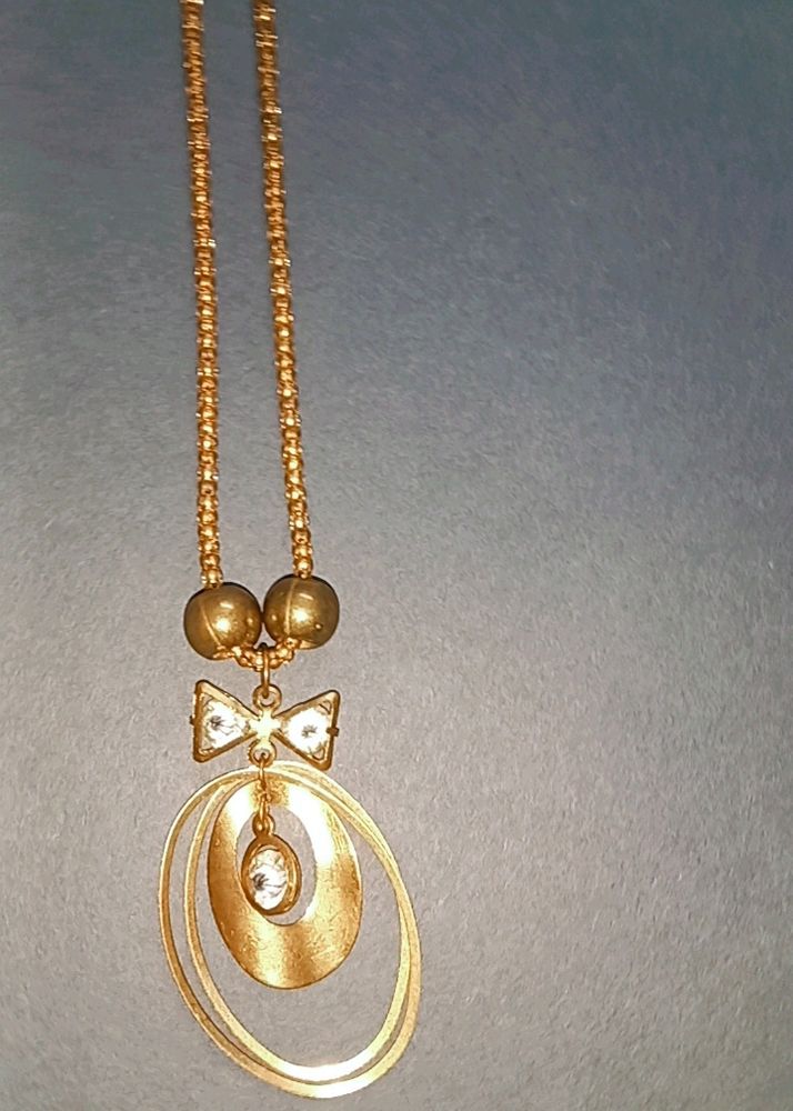 Golden Bow Necklace