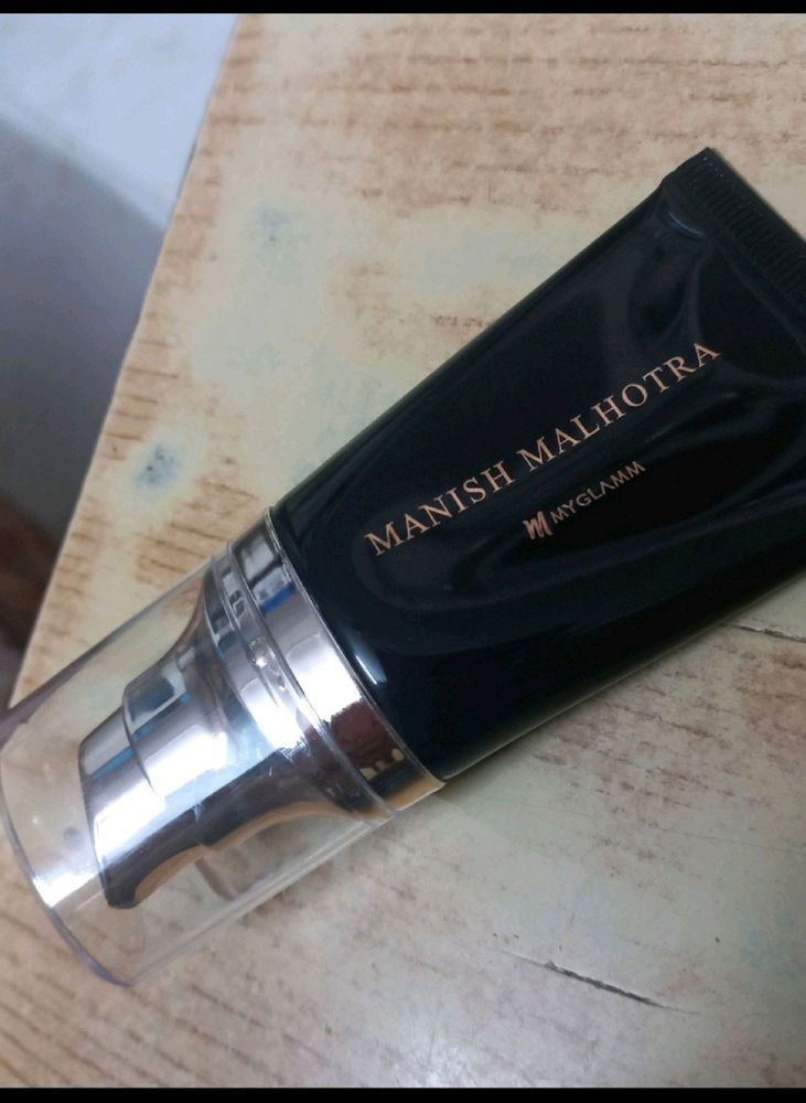 Manish Malhotra Primer And Mascara