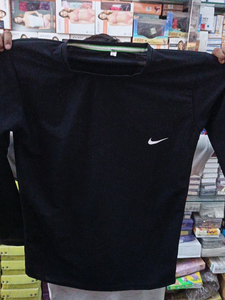 Nike Black Color T Shirt For Men Women