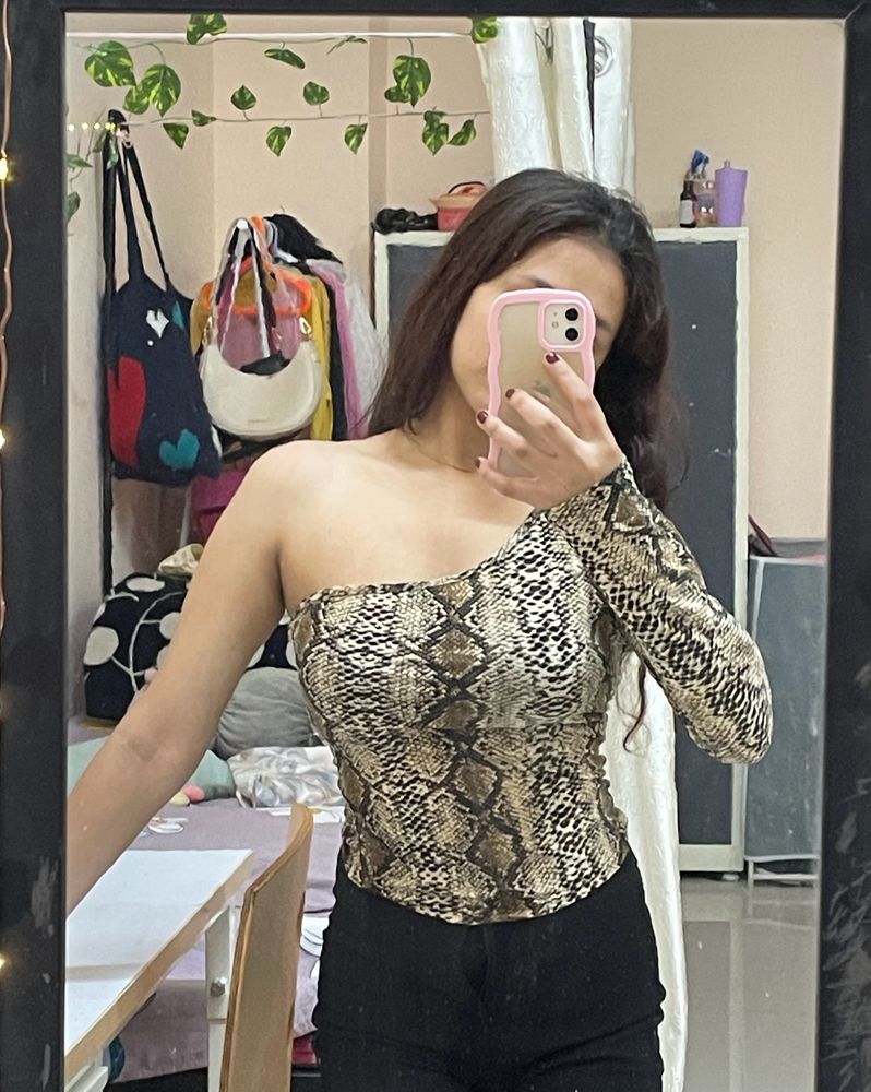 Off Shoulder Snake Print Top