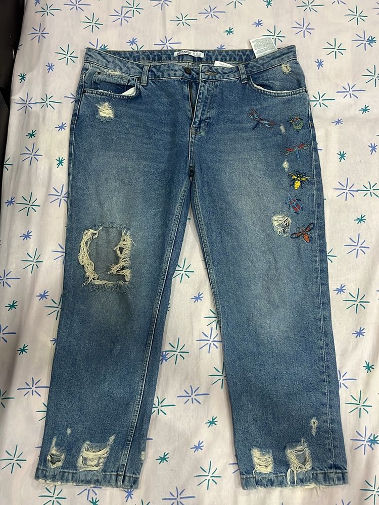 Zara Ripped Denim Jeans With Embroidery